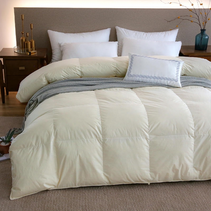 91家纺网 家纺一手货源 找家纺 俏企鹅 2025新款全棉单边羽绒被 米黄