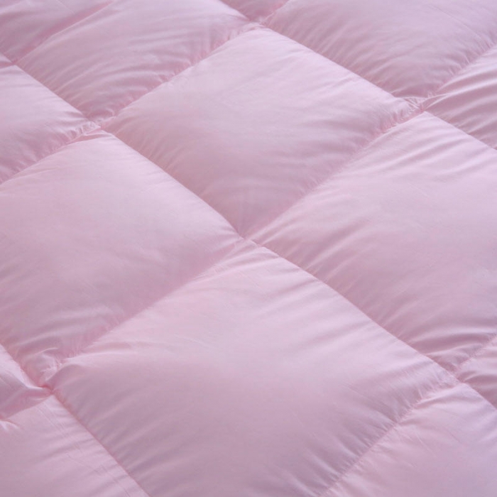 91家纺网 家纺一手货源 找家纺 俏企鹅 2025新款全棉单边羽绒被 樱花粉