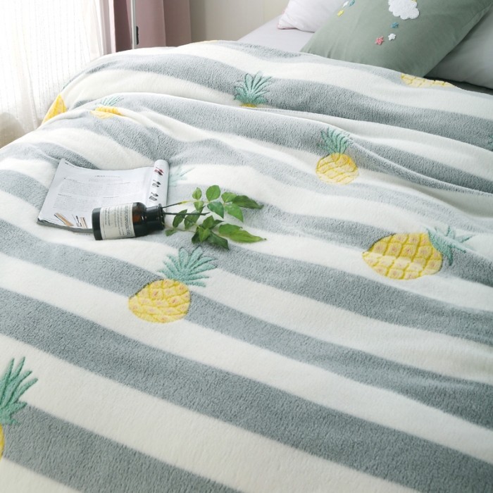 91家纺网 家纺一手货源 找家纺 好艺佳新款240克雪花绒毯法莱绒毯床单加厚毛毯菠萝纹