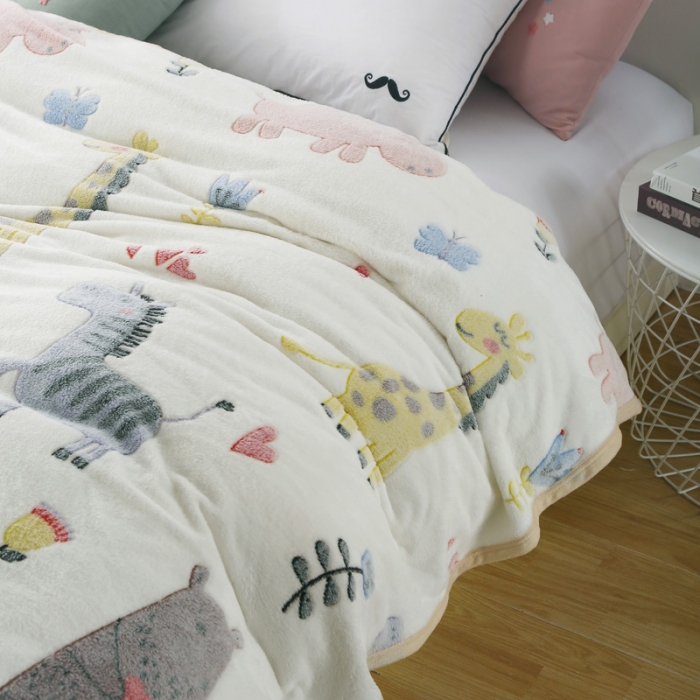 91家纺网 家纺一手货源 找家纺 好艺佳新款240克雪花绒毯法莱绒毯床单加厚毛毯动物世界