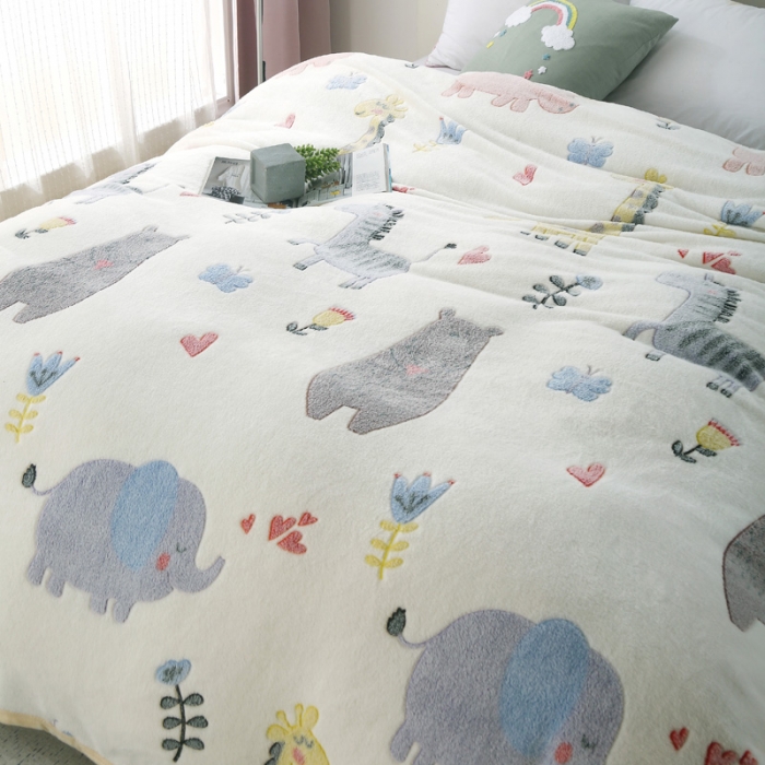 91家纺网 家纺一手货源 找家纺 好艺佳新款240克雪花绒毯法莱绒毯床单加厚毛毯动物世界