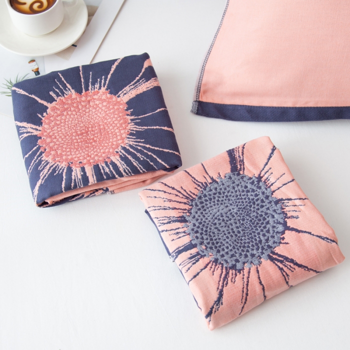 91家纺网 家纺一手货源 找家纺 朴尔 2020新款多彩全棉六层纱布大版花枕巾 墨菊橘