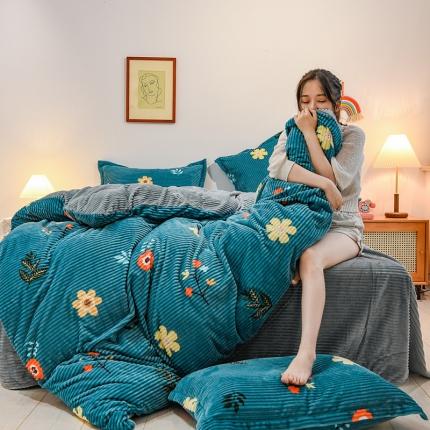 91家纺网 家纺一手货源 找家纺 牛奶绒四件套双面金貂法莱水晶魔法宝宝雕花绒被套