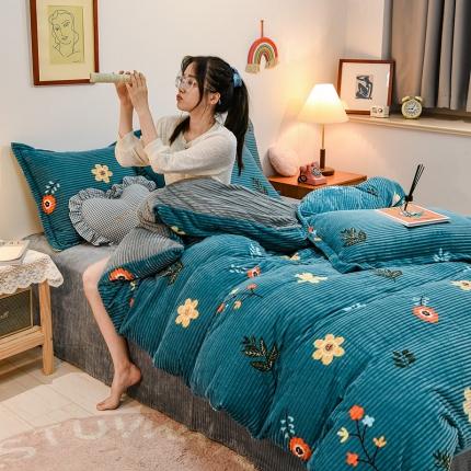 91家纺网 家纺一手货源 找家纺 牛奶绒四件套双面金貂法莱水晶魔法宝宝雕花绒被套