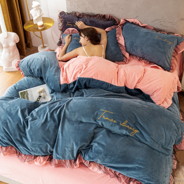 91家纺网 家纺一手货源 找家纺 蓝巢 2020新款水晶绒蕾丝边四件套 绒-宾利蓝浅粉