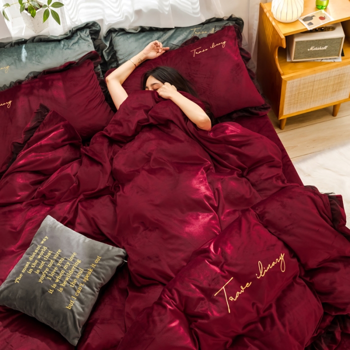 91家纺网 家纺一手货源 找家纺 蓝巢 2020新款水晶绒蕾丝边四件套 绒-酒红