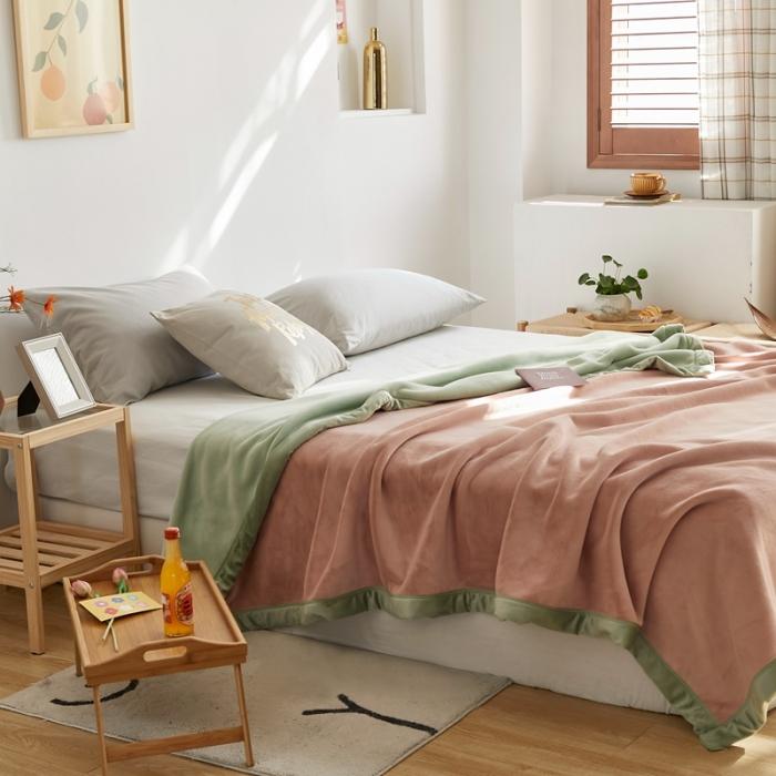 91家纺网 家纺一手货源 找家纺 法芙娜家纺 新品 AB复合毯 牛奶绒加厚毛毯 粉绿