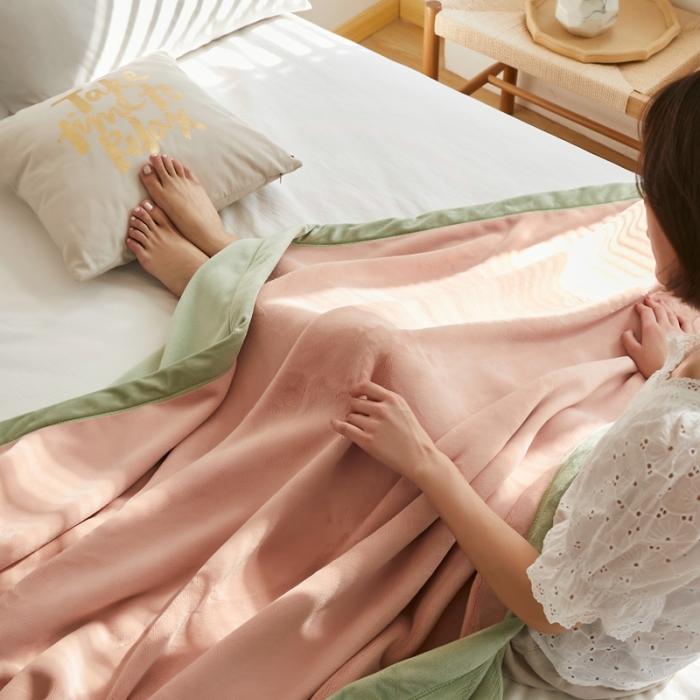 91家纺网 家纺一手货源 找家纺 法芙娜家纺 新品 AB复合毯 牛奶绒加厚毛毯 粉绿