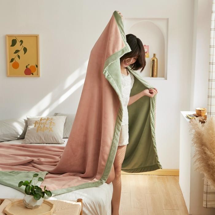 91家纺网 家纺一手货源 找家纺 法芙娜家纺 新品 AB复合毯 牛奶绒加厚毛毯 粉绿