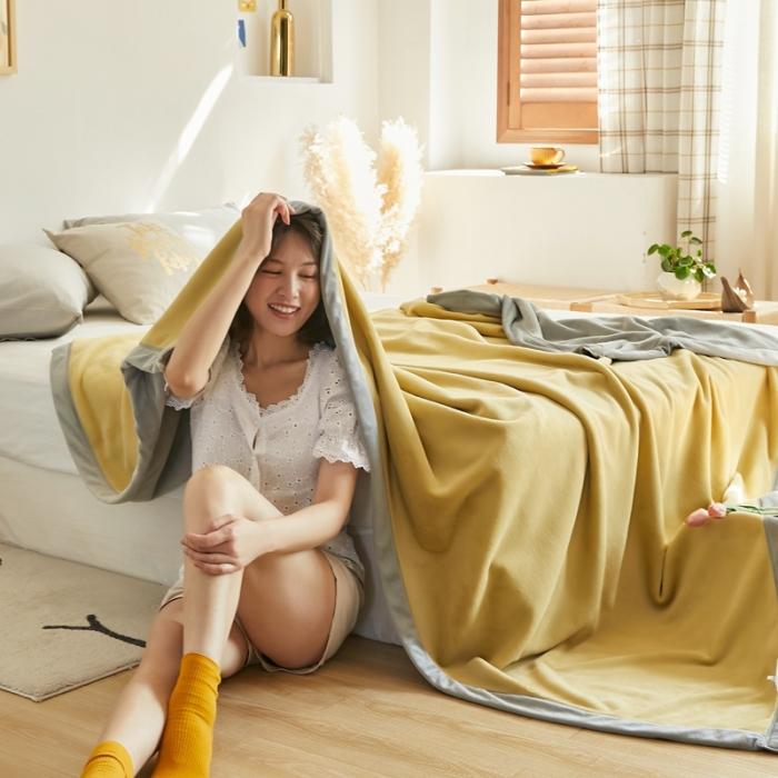 91家纺网 家纺一手货源 找家纺 法芙娜家纺  新品 AB复合毯 牛奶绒加厚毛毯 黄灰