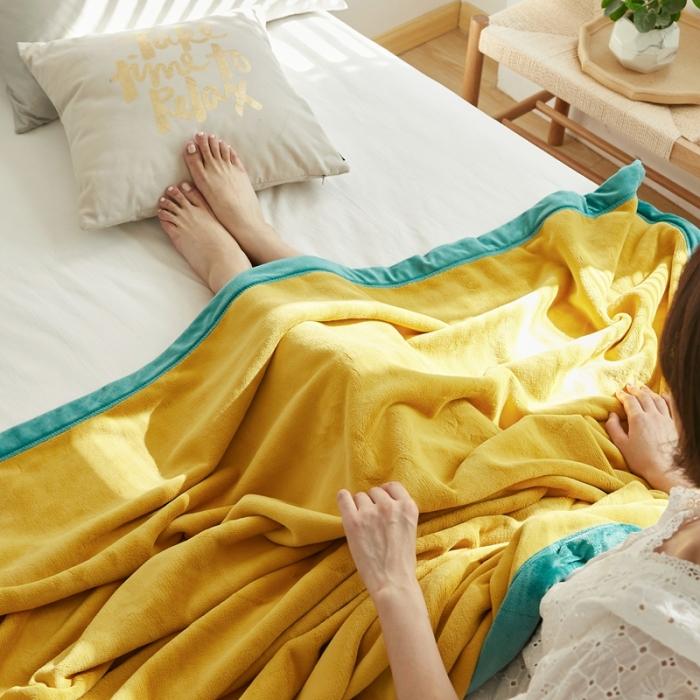 91家纺网 家纺一手货源 找家纺 法芙娜家纺  新品 AB复合毯 牛奶绒加厚毛毯 黄绿