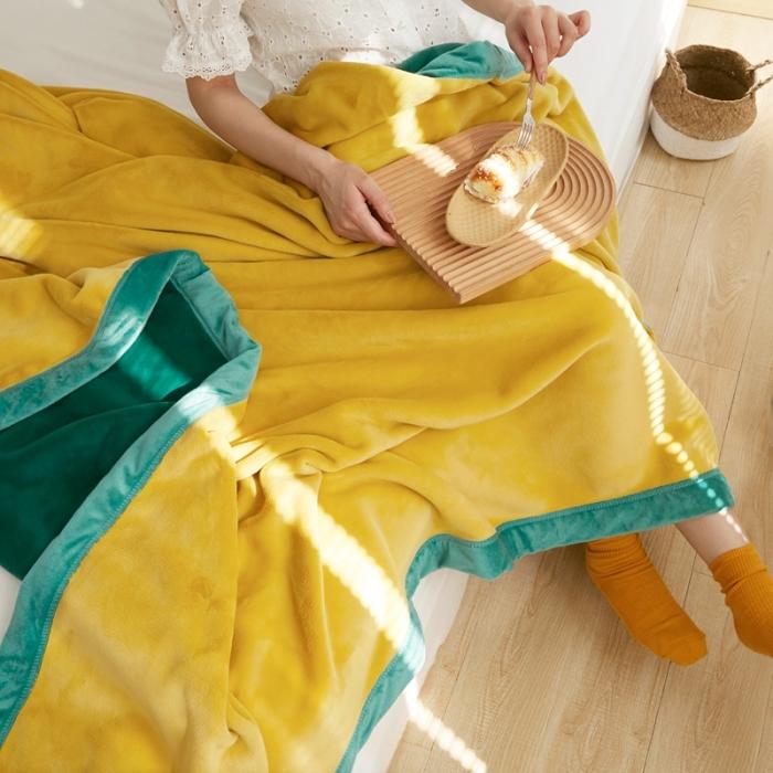 91家纺网 家纺一手货源 找家纺 法芙娜家纺  新品 AB复合毯 牛奶绒加厚毛毯 黄绿