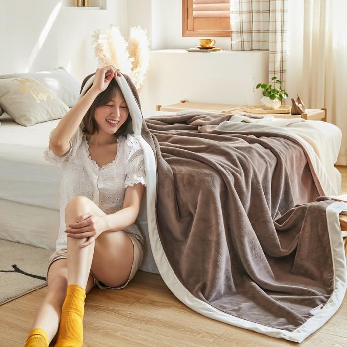 91家纺网 家纺一手货源 找家纺 法芙娜家纺  新品 AB复合毯 牛奶绒加厚毛毯 咖白