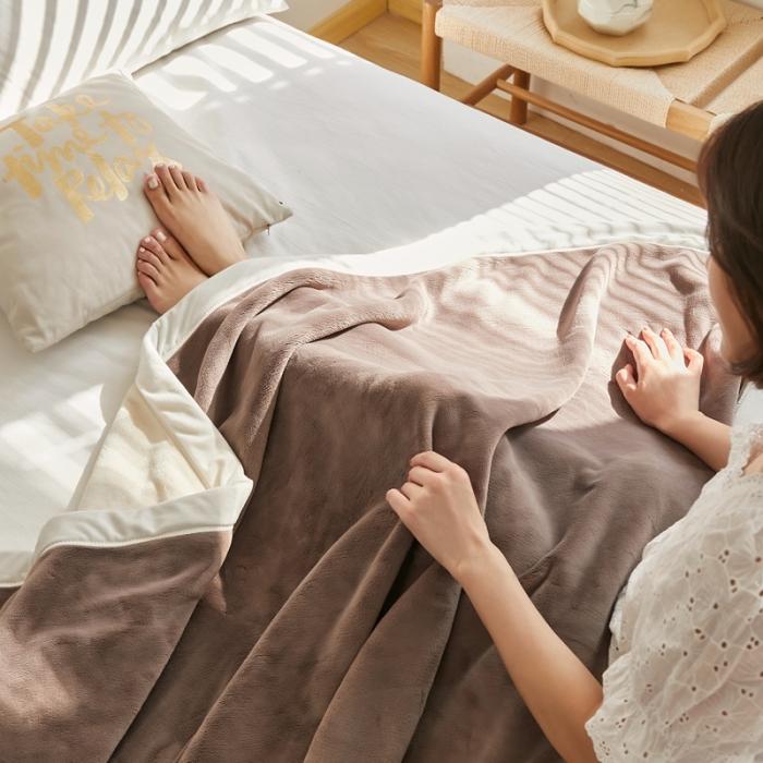 91家纺网 家纺一手货源 找家纺 法芙娜家纺  新品 AB复合毯 牛奶绒加厚毛毯 咖白