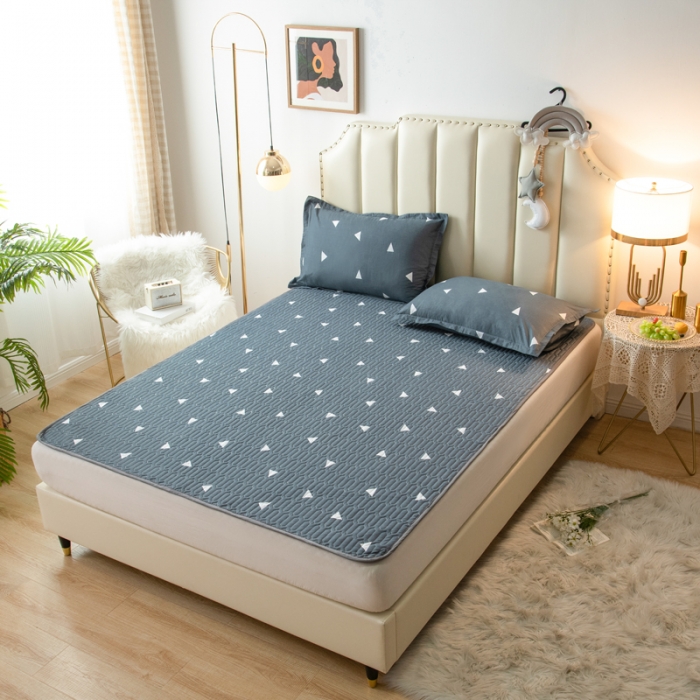 91家纺网 家纺一手货源 找家纺 床笠人家 2021新款全棉夹棉防水床护垫 爱巢