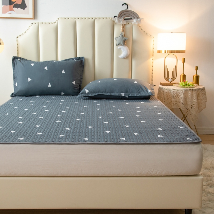 91家纺网 家纺一手货源 找家纺 床笠人家 2021新款全棉夹棉防水床护垫 爱巢