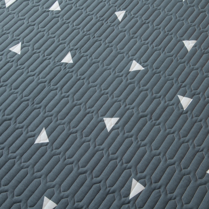 91家纺网 家纺一手货源 找家纺 床笠人家 2021新款全棉夹棉防水床护垫 爱巢