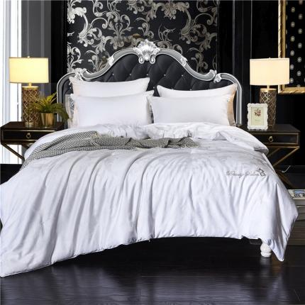 91家纺网 家纺一手货源 找家纺 2023 全棉80贡缎提花百分百桑蚕丝被春秋冬被被子 白色