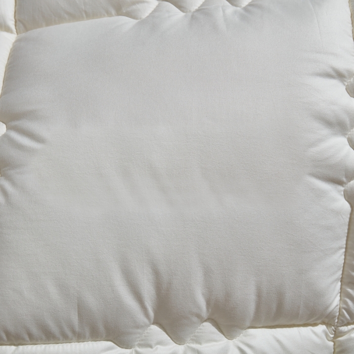 91家纺网 家纺一手货源 找家纺 啊雅家居 2025新款柔赛丝保暖立体羽丝绒冬被 米黄色