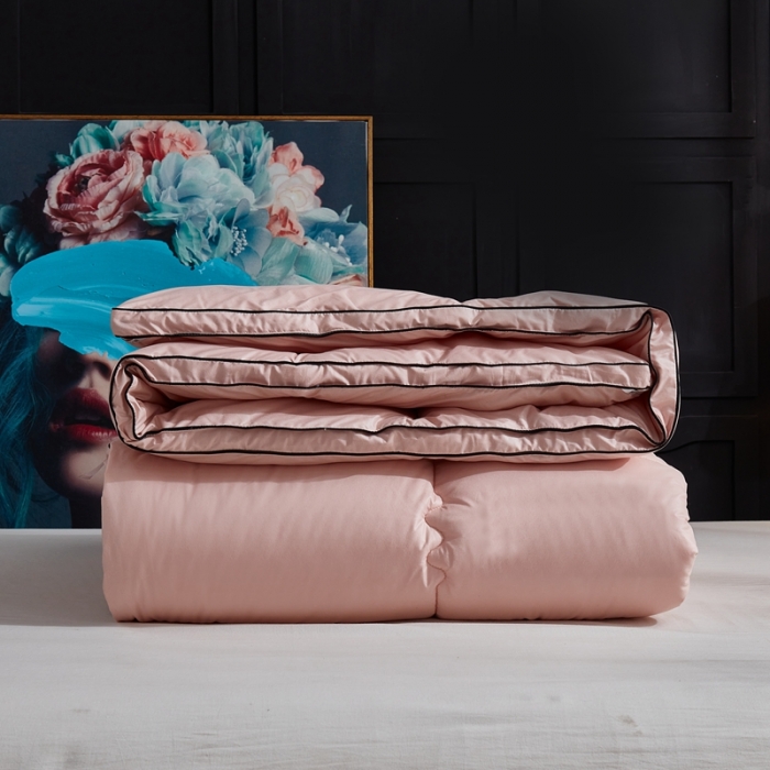 91家纺网 家纺一手货源 找家纺 啊雅家居 2025新款柔赛丝保暖立体羽丝绒冬被 玉色