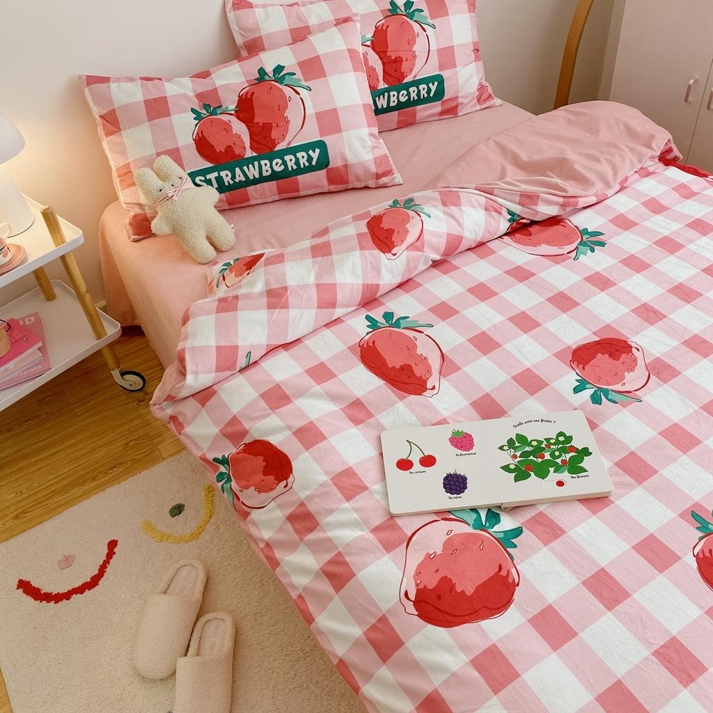 91家纺网 家纺一手货源 找家纺 星期八 2020原创设计师款牛奶绒四件套 可爱草莓