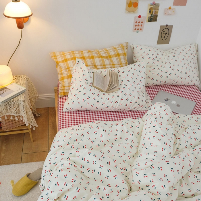 91家纺网 家纺一手货源 找家纺 艾沁2020新款日系小清新全棉纯棉四件套 小丸子-红