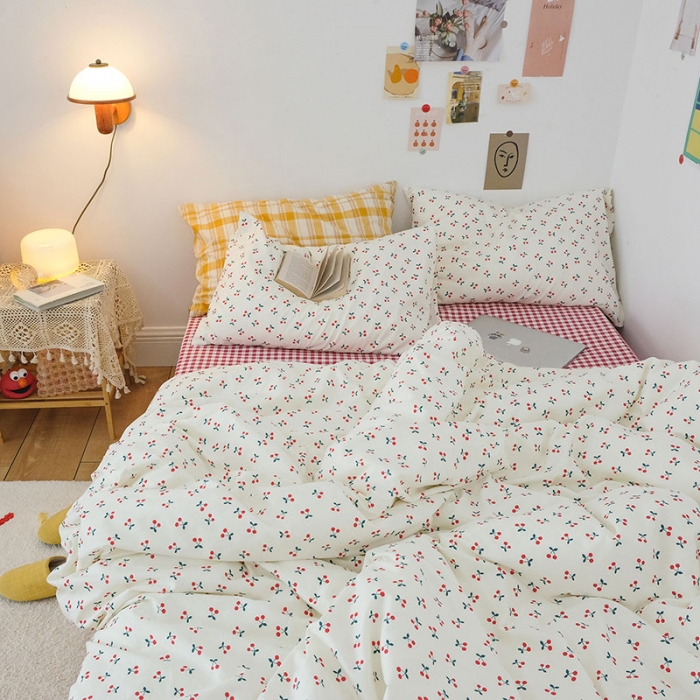 91家纺网 家纺一手货源 找家纺 艾沁2020新款日系小清新全棉纯棉四件套 小丸子-红