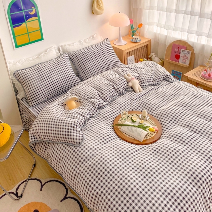 91家纺网 家纺一手货源 找家纺 顾里 2020新款韩国ins高端保暖牛奶绒套件 黑格