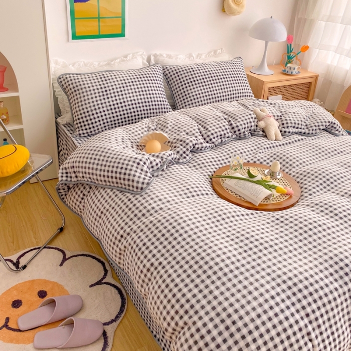 91家纺网 家纺一手货源 找家纺 顾里 2020新款韩国ins高端保暖牛奶绒套件 黑格