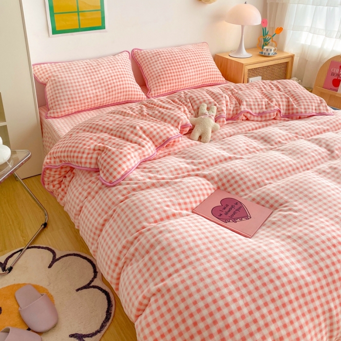 91家纺网 家纺一手货源 找家纺 顾里 2020新款韩国ins高端保暖牛奶绒套件 粉格