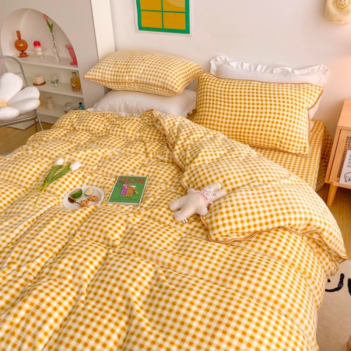 91家纺网 家纺一手货源 找家纺 顾里 2020新款韩国ins高端保暖牛奶绒套件 黄格