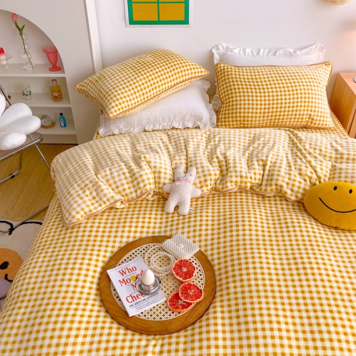 91家纺网 家纺一手货源 找家纺 顾里 2020新款韩国ins高端保暖牛奶绒套件 黄格