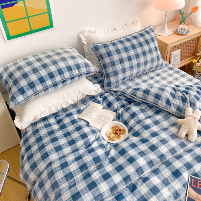 91家纺网 家纺一手货源 找家纺 顾里 2020新款韩国ins高端保暖牛奶绒套件 蓝灰格