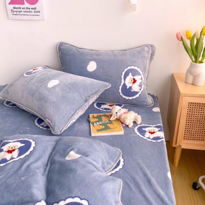 91家纺网 家纺一手货源 找家纺 顾里 2020新款韩国ins高端保暖牛奶绒套件 爱心绵羊