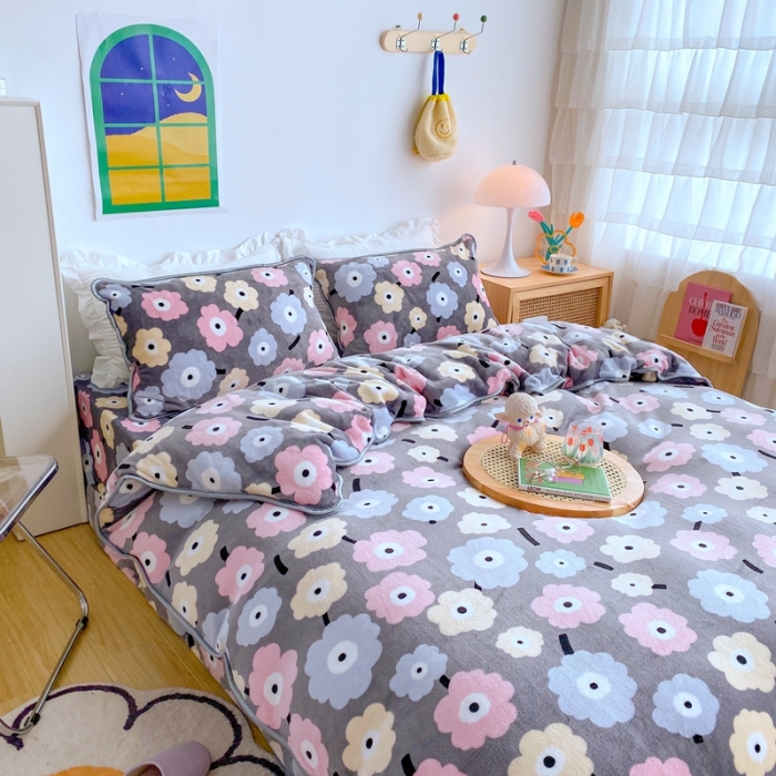 91家纺网 家纺一手货源 找家纺 顾里 2020新款韩国ins高端保暖牛奶绒套件 彩色小花