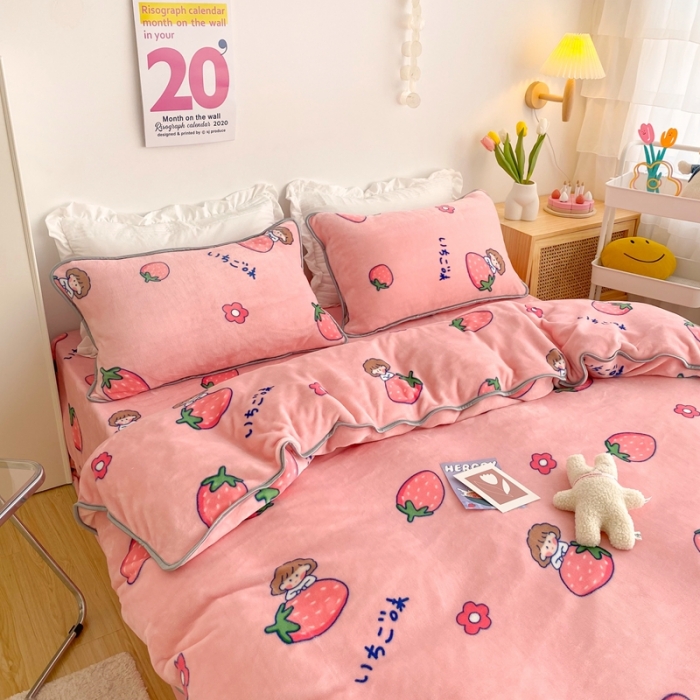 91家纺网 家纺一手货源 找家纺 顾里 2020新款韩国ins高端保暖牛奶绒套件 草莓女孩