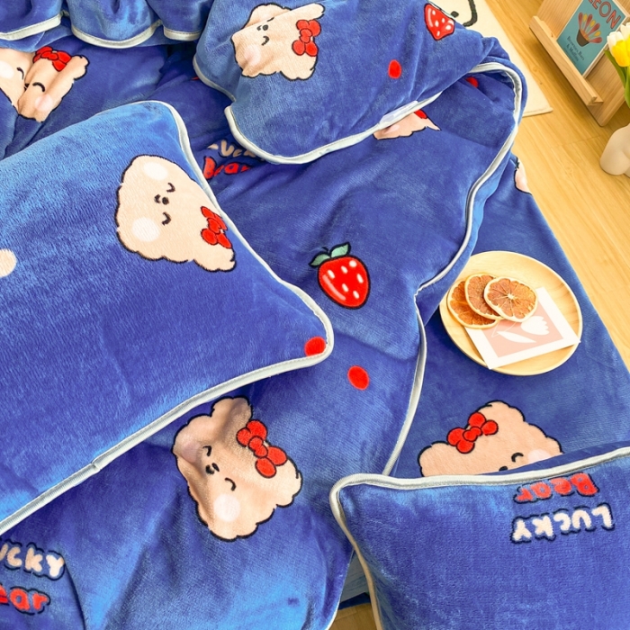 91家纺网 家纺一手货源 找家纺 顾里 2020新款韩国ins高端保暖牛奶绒套件 草莓小熊