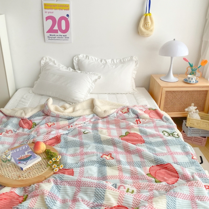 91家纺网 家纺一手货源 找家纺 顾里 新款ins网红少女心温暖牌魔法牛奶绒毛毯 冰淇淋蜜桃