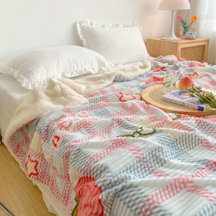 91家纺网 家纺一手货源 找家纺 顾里 新款ins网红少女心温暖牌魔法牛奶绒毛毯 冰淇淋蜜桃