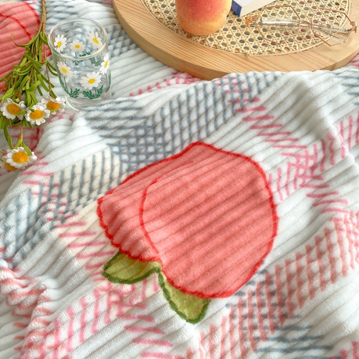 91家纺网 家纺一手货源 找家纺 顾里 新款ins网红少女心温暖牌魔法牛奶绒毛毯 冰淇淋蜜桃