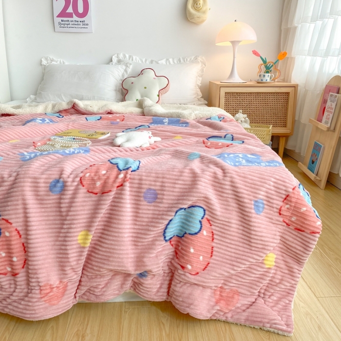 91家纺网 家纺一手货源 找家纺 顾里 新款ins网红少女心温暖牌魔法牛奶绒毛毯 甜心草莓