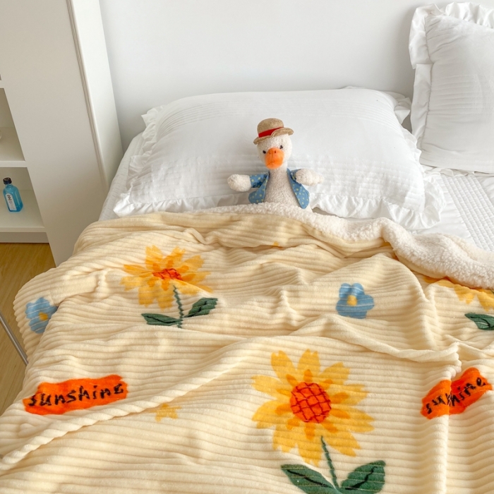 91家纺网 家纺一手货源 找家纺 顾里 新款ins网红少女心温暖牌魔法牛奶绒毛毯 向日葵