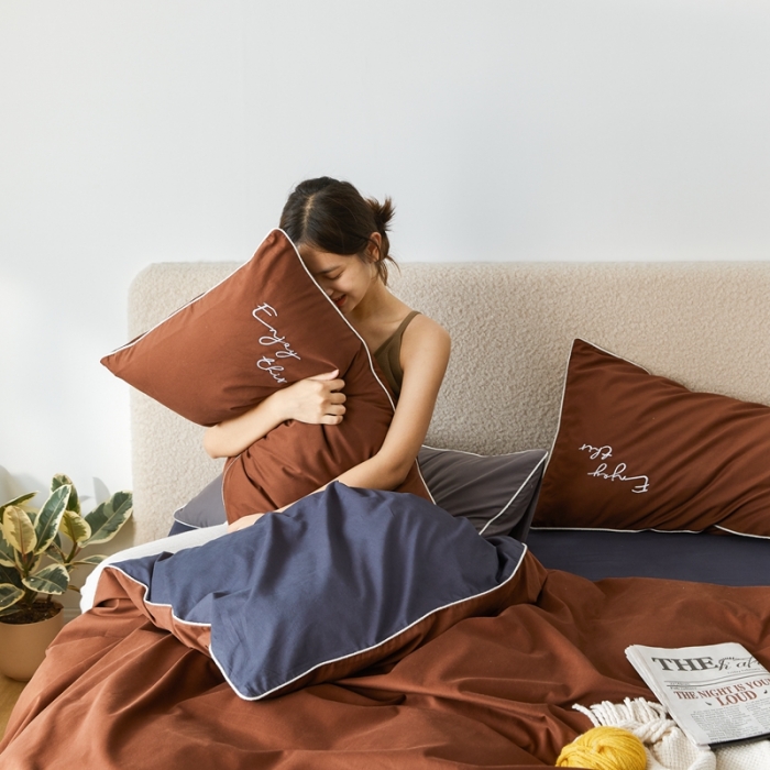 91家纺网 家纺一手货源 找家纺 优然居2020新款100支婴儿暖绒棉轻奢风刺绣四件套 复古咖青