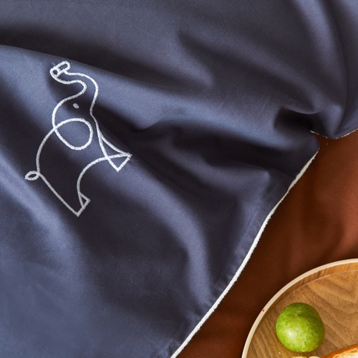 91家纺网 家纺一手货源 找家纺 优然居2020新款100支婴儿暖绒棉轻奢风刺绣四件套 复古咖青