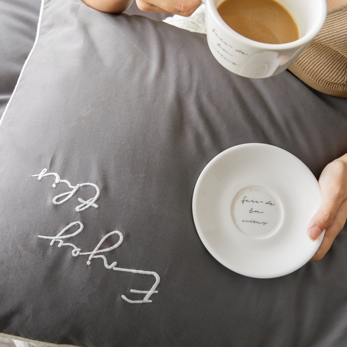 91家纺网 家纺一手货源 找家纺 优然居2020新款100支婴儿暖绒棉轻奢风刺绣四件套 轻奢粉灰