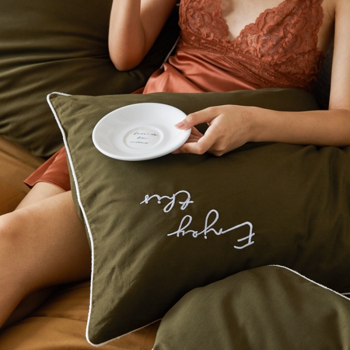 91家纺网 家纺一手货源 找家纺 优然居2020新款100支婴儿暖绒棉轻奢风刺绣四件套 霜绿大地色