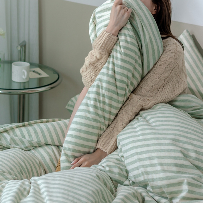 91家纺网 家纺一手货源 找家纺 华超针织 2021新款针织条纹四件套 绿米中条