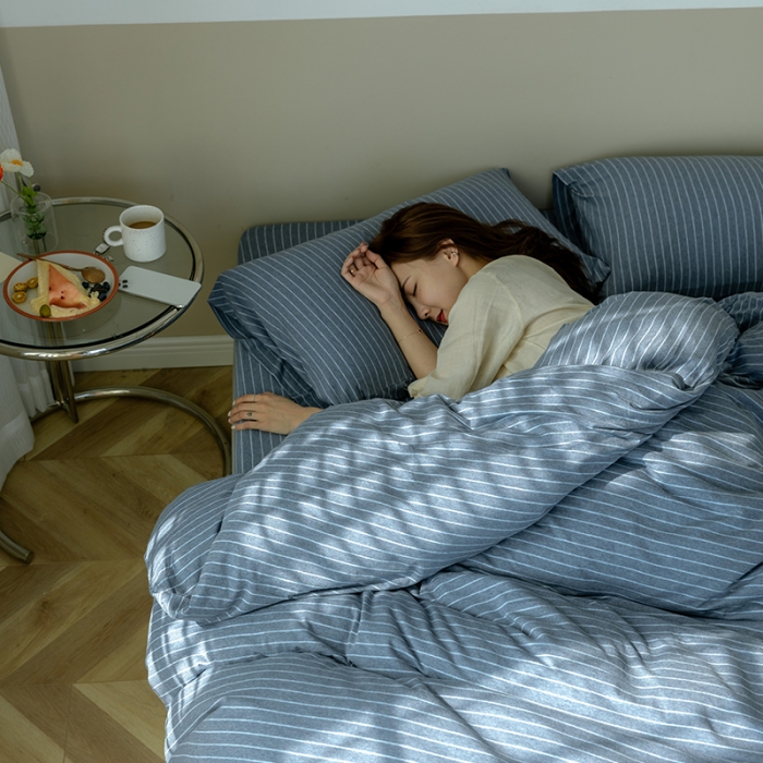 91家纺网 家纺一手货源 找家纺 华超针织 2021新款针织条纹四件套 牛仔蓝细条