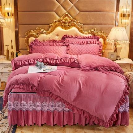 91家纺网 家纺一手货源 找家纺 情恒2025新款夹棉水晶绒可拆卸床裙四件套金碧辉煌系列魅豆沙