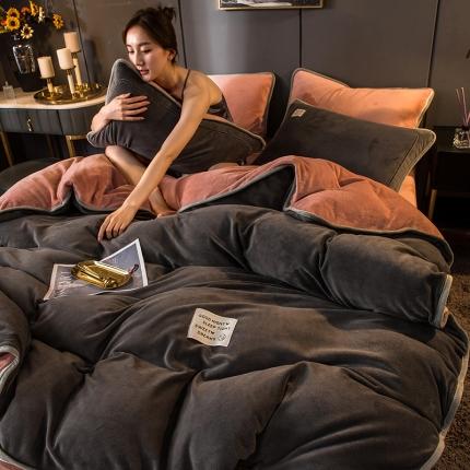 91家纺网 家纺一手货源 找家纺 （总）印季2023新款纯色包边加厚牛奶绒宝宝绒四件套